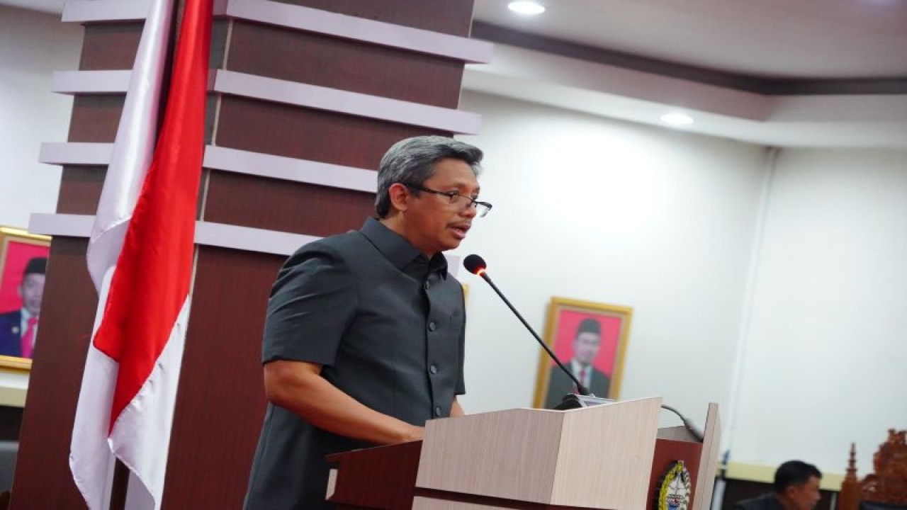 Sekda Sulsel Andi Muhammad Arsjad membacakan Pengantar Nota Keuangan pada Rapat Paripurna DPRD Sulawesi Selatan.ANTARA/HO-Humas Pemprov Sulsel