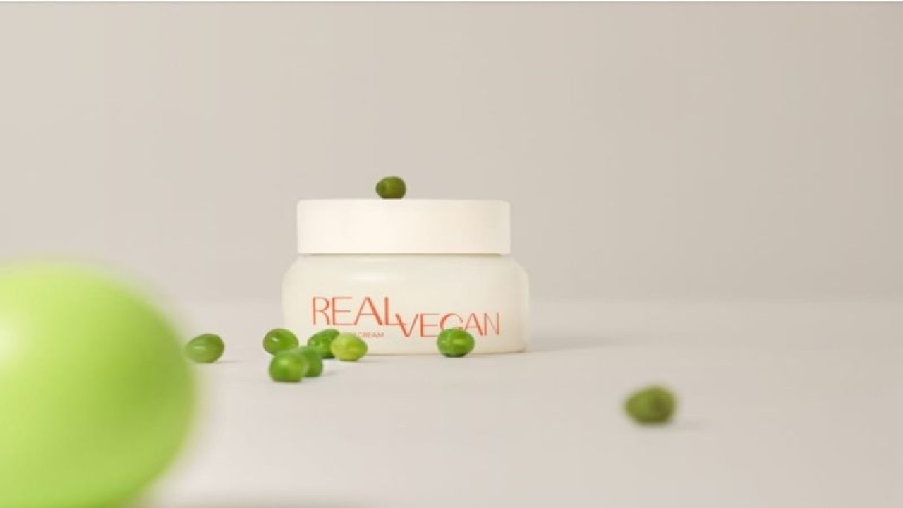Perawatan kulit KLAVUU Real Vegan Collagen. (ANTARA/HO-KLAVUU Indonesia)
