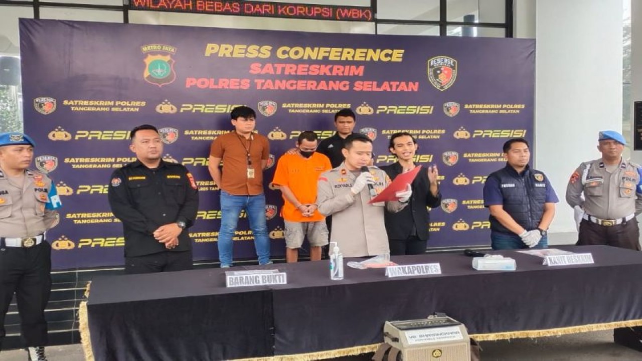 Polres Tangerang Selatan (Tangsel), Polda Metro Jaya berhasil mengamankan seorang penadah sepeda motor hasil curian. (Azmi)