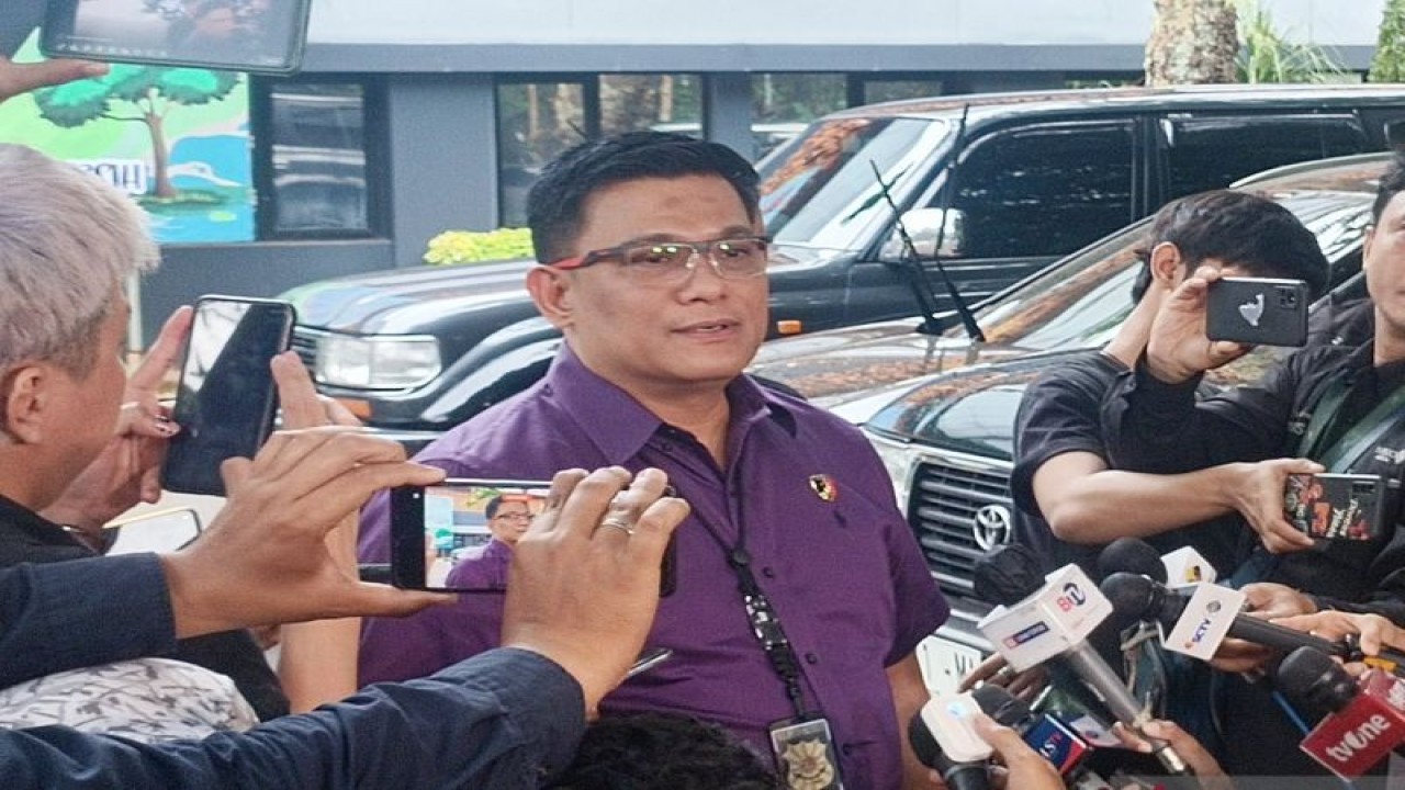 Dirreskrimsus Polda Metro Jaya Kombes Pol Ade Safri Simanjuntak saat ditemui di Polda Metro Jaya, Selasa (19/9/2023). ANTARA/Ilham Kausar