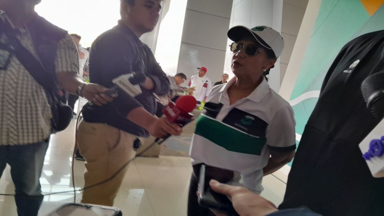 Ketua Umum PP Pordasi Triwatty Marciano seusai dalam pembukaan Kejuaraan Nasional (Kejurnas) Pordasi Equestrian 2023 di Jakarta Equestrian Park, Jakarta, Kamis (14/09/2023). (ANTARA/FAJAR SATRIYO)