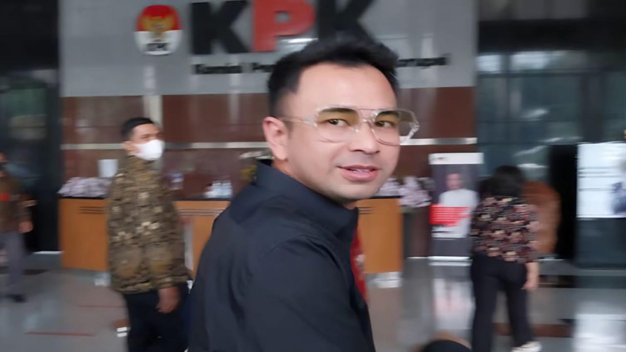 Artis Raffi Ahmad sambangi Gedung Merah Putih KPK, Jakarta Selatan, dalam rangka kegiatan Stranas PK, Selasa siang (26/9/2023). ANTARA/Fianda Sjofjan Rassat