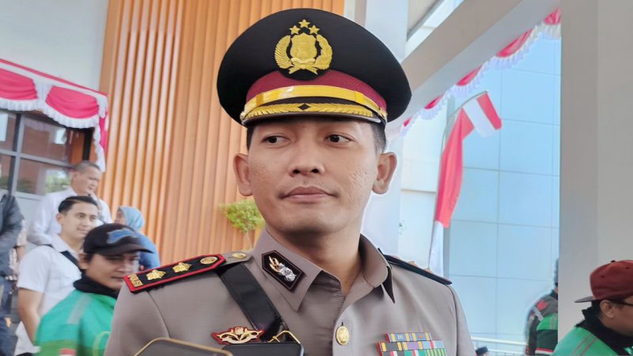 Kapolres Bogor AKBP Rio Wahyu Anggoro di Mapolres Bogor, Cibinong, Kabupaten Bogor, Jawa Barat. (ANTARA/M Fikri Setiawan)