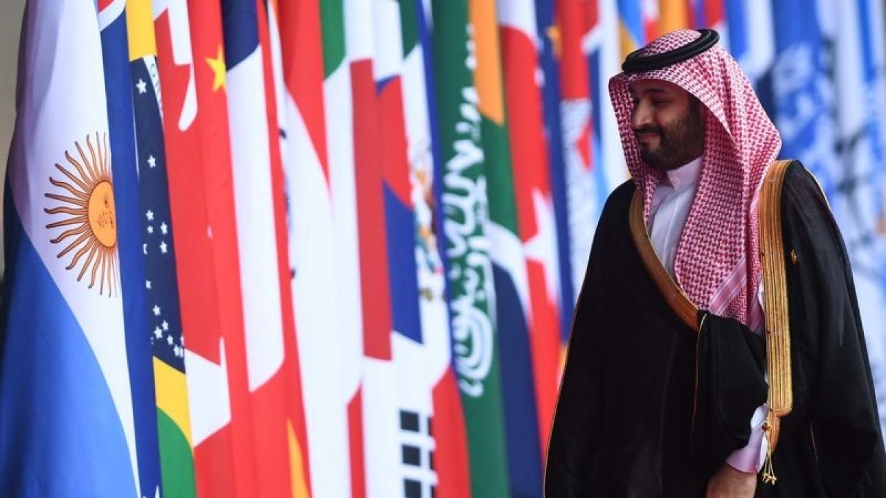 Arsip - Putra Mahkota Arab Saudi Pangeran Mohammed bin Salman tiba di lokasi KTT G20 di Nusa Dua, Bali, Selasa (15/11/2022). ANTARA FOTO/Media Center G20 Indonesia/Akbar Nugroho Gumay/aww.