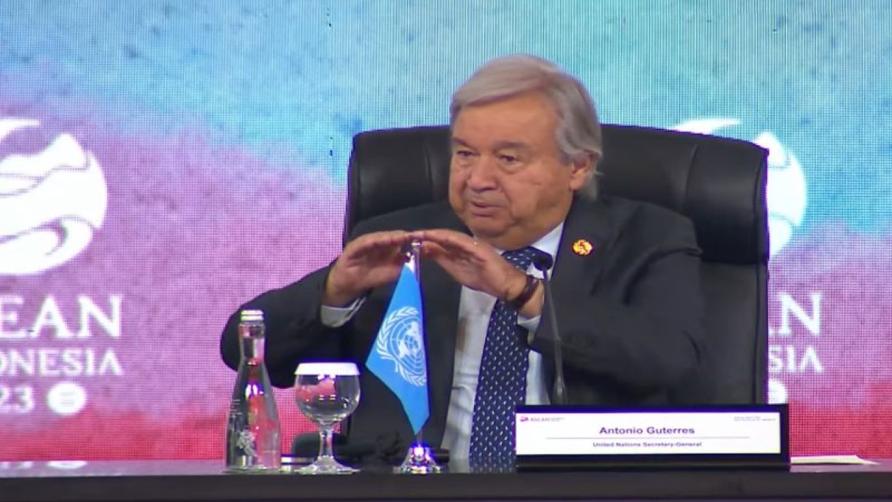 Sekretaris Jenderal Perserikatan Bangsa-Bangsa (PBB) Antonio Guterres berbicara pada konferensi pers di sela-sela KTT ke-43 ASEAN di Jakarta, Kamis (7/9/2023). (ANTARA/Yuni Arisandy)