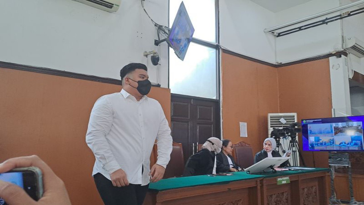 Shane Lukas menghadiri sidang pembacaan vonis di PN Jakarta Selatan, Kamis. (ANTARA/Aprillio Abdullah Akbar)
