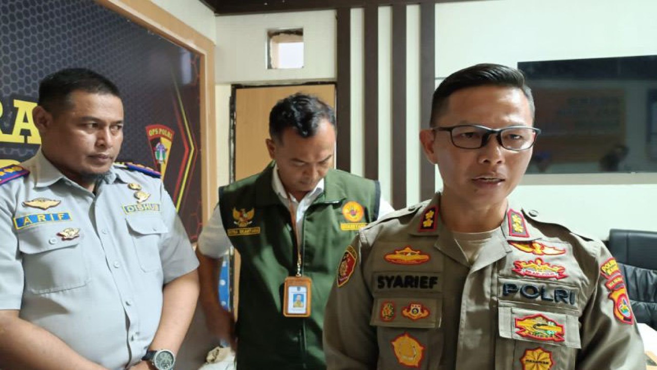 Ketua Satgas Saber Pungli Kota Mataram AKBP Syarif Hidayat. ANTARA/Dhimas B.P.