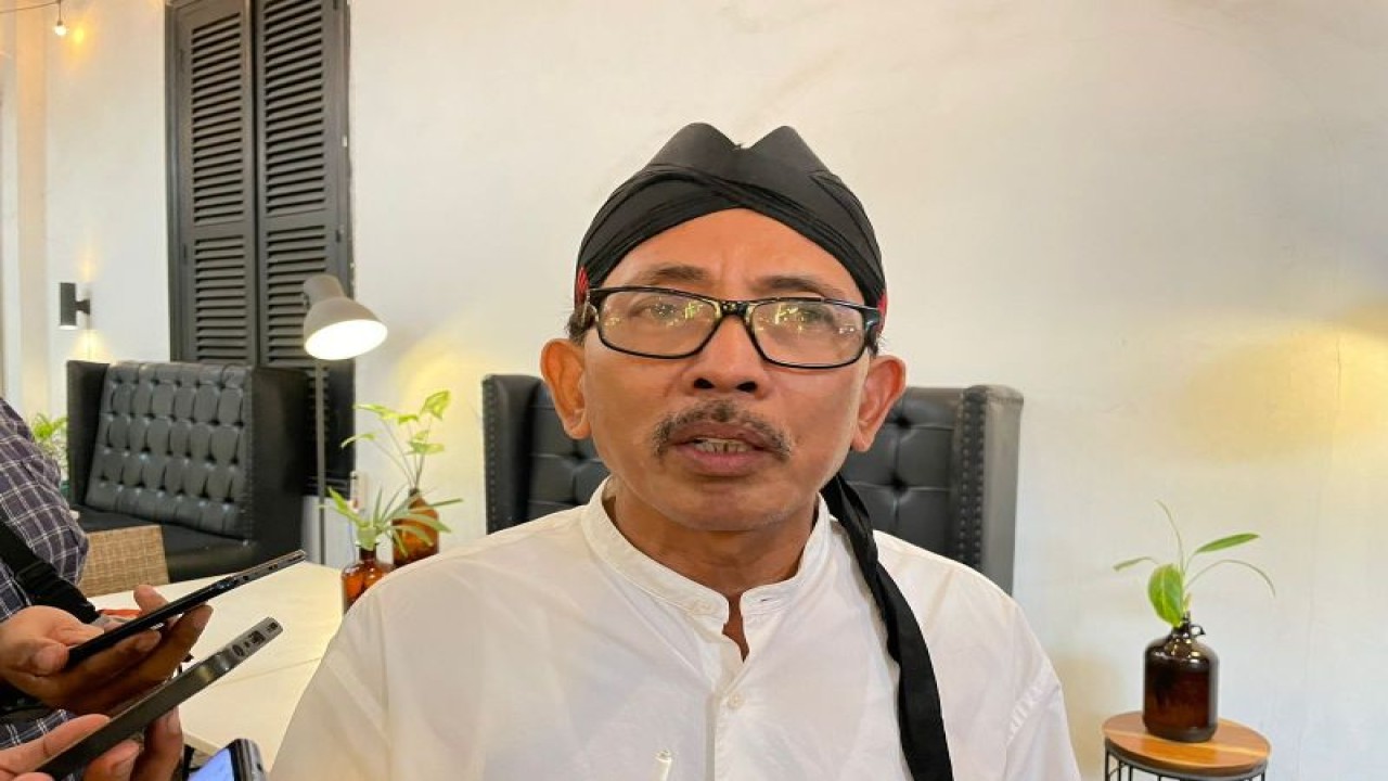 Wakil Ketua DPRD Surabaya AH Thony (ANTARA/Abdul Hakim)