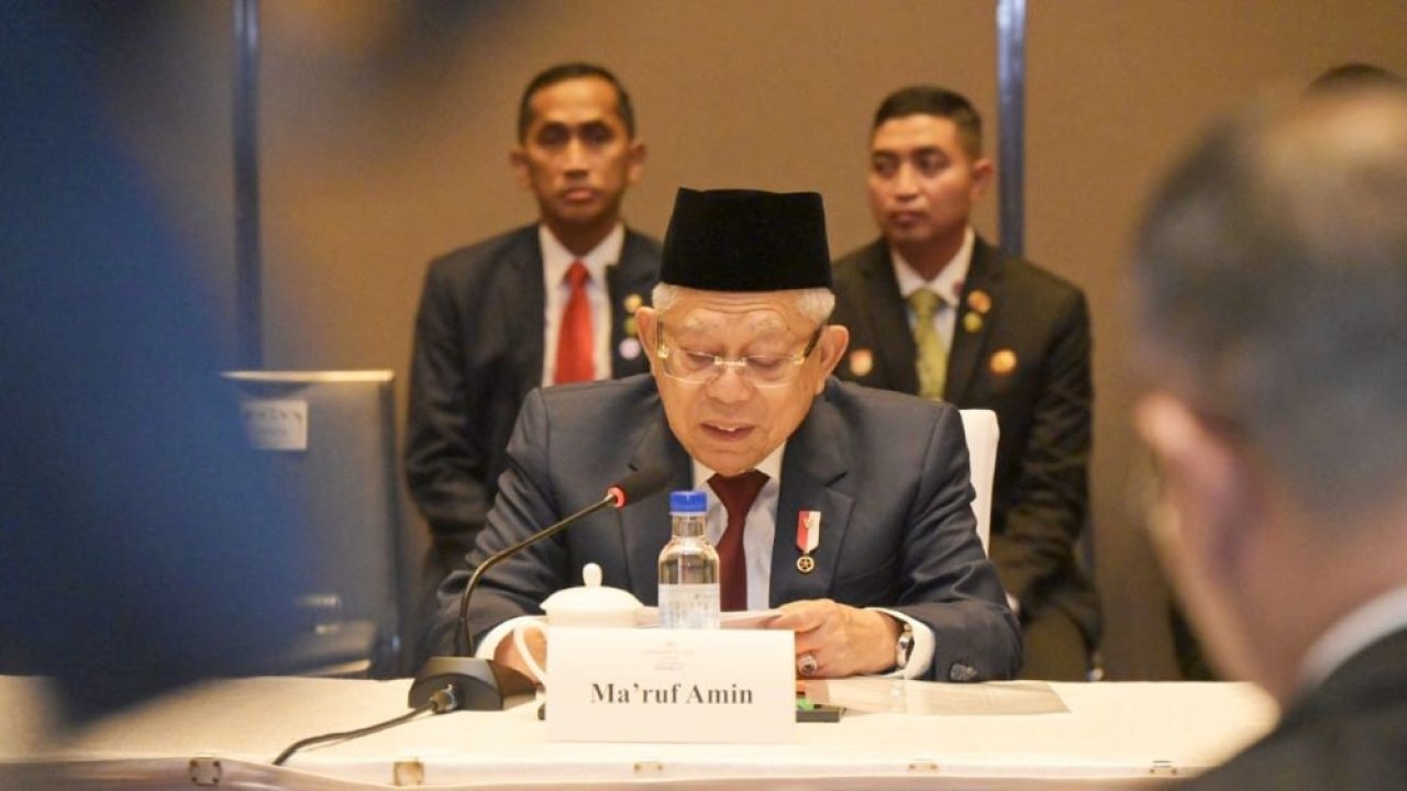 Wakil Presiden (Wapres) KH Ma'ruf Amin bertemu dengan CEO dan general manager 10 perusahaan dari Provinsi Fujian, Guangxi dan Shanghai, Tiongkok, pada Jumat (15/9/2023). (Istimewa)