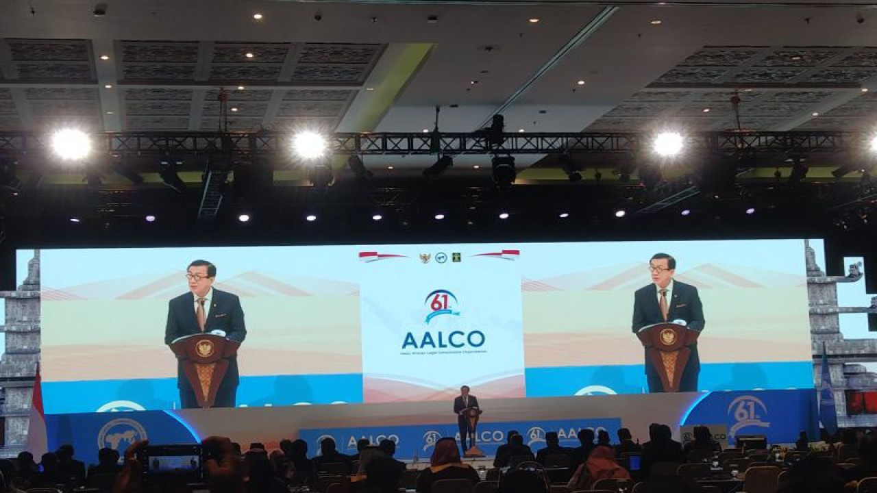 Arsip foto - Menteri Hukum dan HAM RI Yasonna H Laoly memberikan sambutan pada pembukaan AALCO ke-61 di Nusa Dua, Kabupaten Badung, Bali, Senin (16/10/2023) (ANTARA/Dewa Ketut Sudiarta Wiguna)
