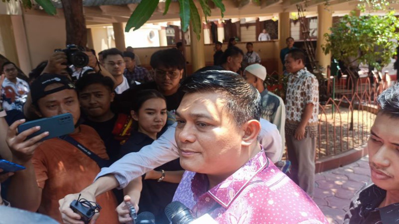 Dirreskrimsus Polda Metro Jaya Kombes Pol Ade Safri Simanjuntak saat ditemui di Polda Metro Jaya, Jumat (20/10/2023). ANTARA/Ilham Kausar