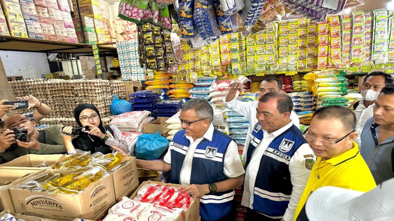 Pemkot Batam sidak pasar induk pastikan harga stabil (ANTARA/HO-Pemkot Batam)