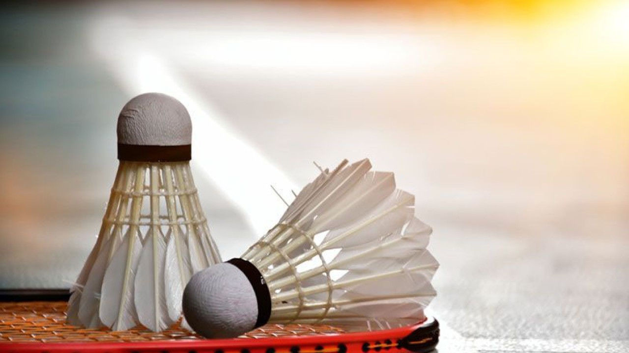 Ilustrasi - Kok dan raket bulu tangkis. ANTARA/Shutterstock/pri.