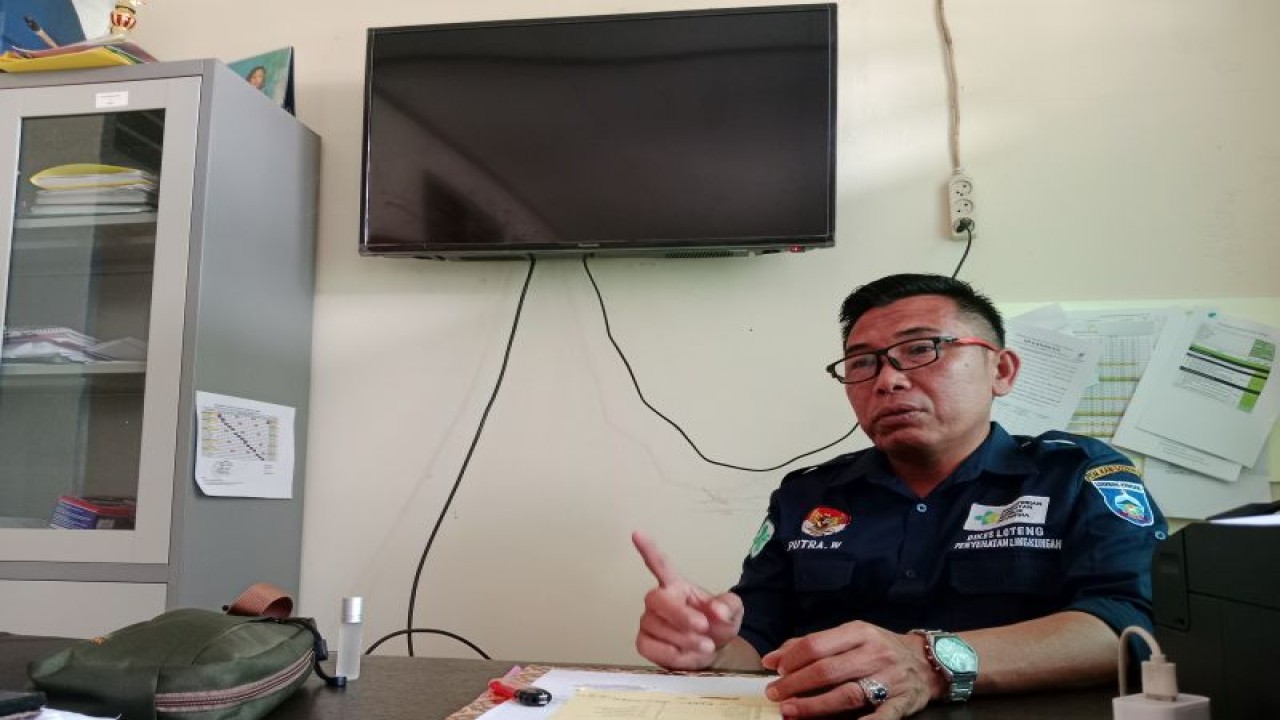 Kepala Bidang Pengendalian Penyakit dan Lingkungan Dinas Kesehatan Kabupaten Lombok Tengah, Lalu Putrawangsa. (ANTARA/Akhyar Rosidi)