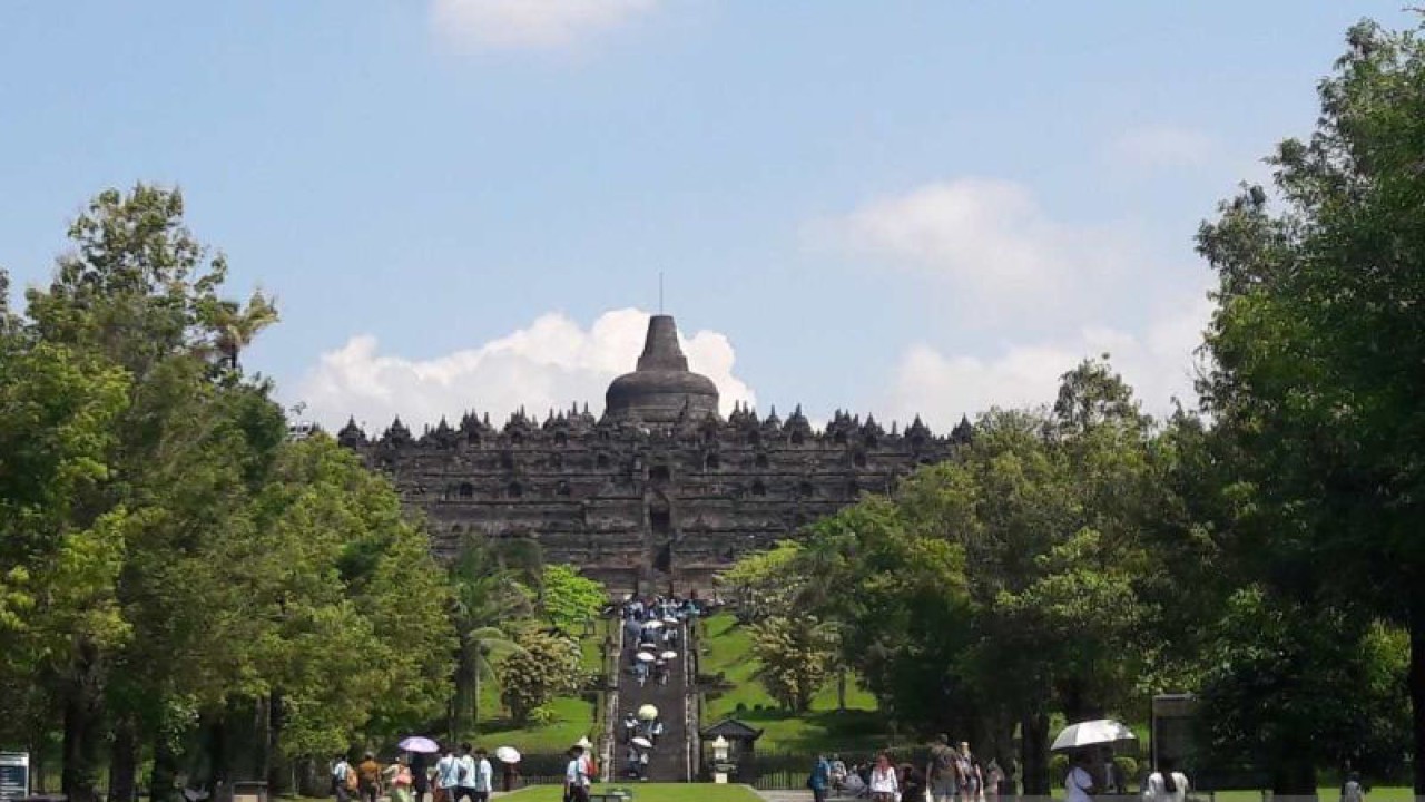 Candi Borobudur di Kabupaten Magelang, jawa Tengah. ANTARA/Heru Suyitno