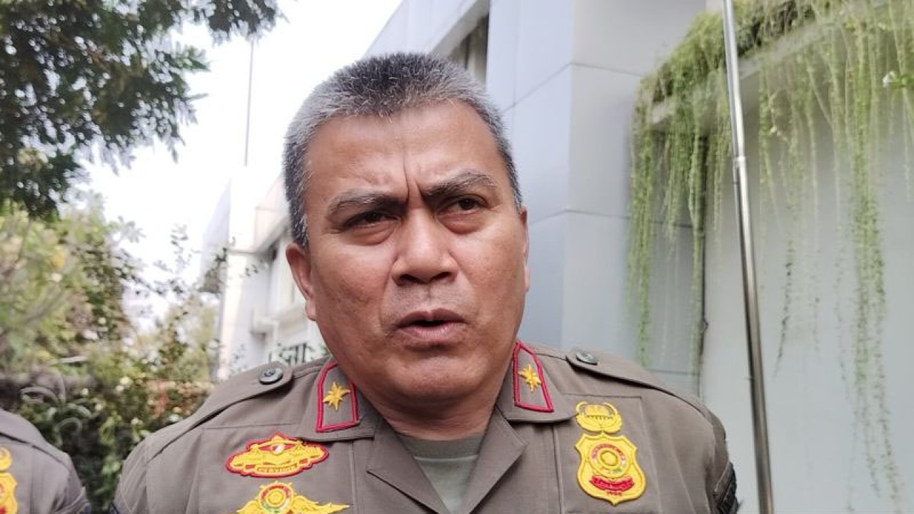 Kepala Satpol PP Kabupaten Bogor Cecep Imam Nagarasid di Cibinong, Kabupaten Bogor, Jawa Barat. (ANTARA/M Fikri Setiawan)