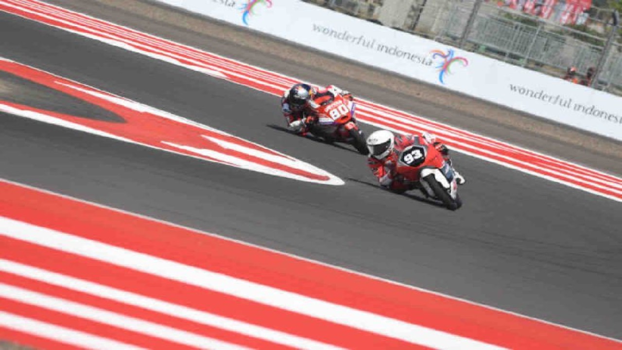 Fadillah Arbi Arbitama (93) finis di urutan ke-17 dari debut perdana dalam ajang Moto3 Mandalika Pertamina Grand Prix (GP) 2023, di Sirkuit Internasional Pertamina Mandalika, Lombok, Minggu (15/10). ANTARA/HO-AHM