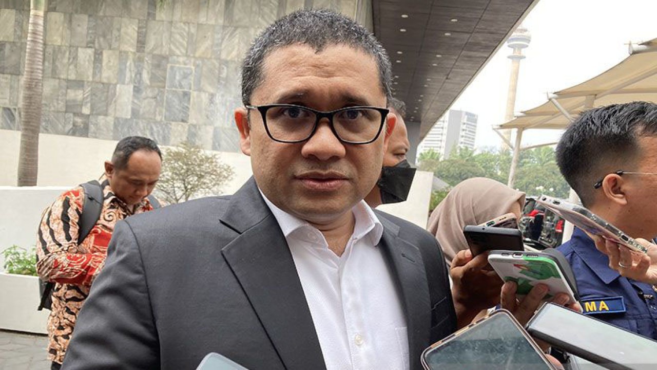 Arsip foto - Kepala Badan Kebijakan Fiskal (BKF) Kementerian Keuangan Febrio Nathan Kacaribu saat ditemui di DPR RI di Jakarta, Selasa (30/5/2023). ANTARA/Imamatul Silfia/pri.