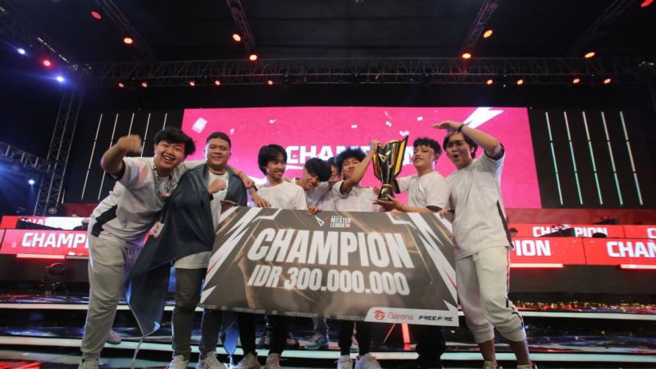 Thorrad resmi menyabet gelar juara Free Fire Master League (FFML) Season 8 pada Grand Finals yang digelar di Jakarta, 8 Oktober 2023. (ANTARA/HO/Garena)