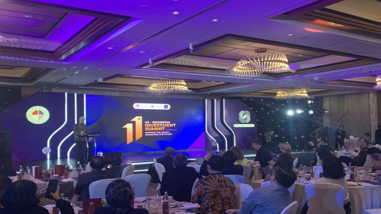 Bakal Calon Presiden RI Ganjar Pranowo berbicara pada US-Indonesia Invesment Summit di Jakarta, Selasa (24/10/2023). ANTARA/Mario Sofia Nasution