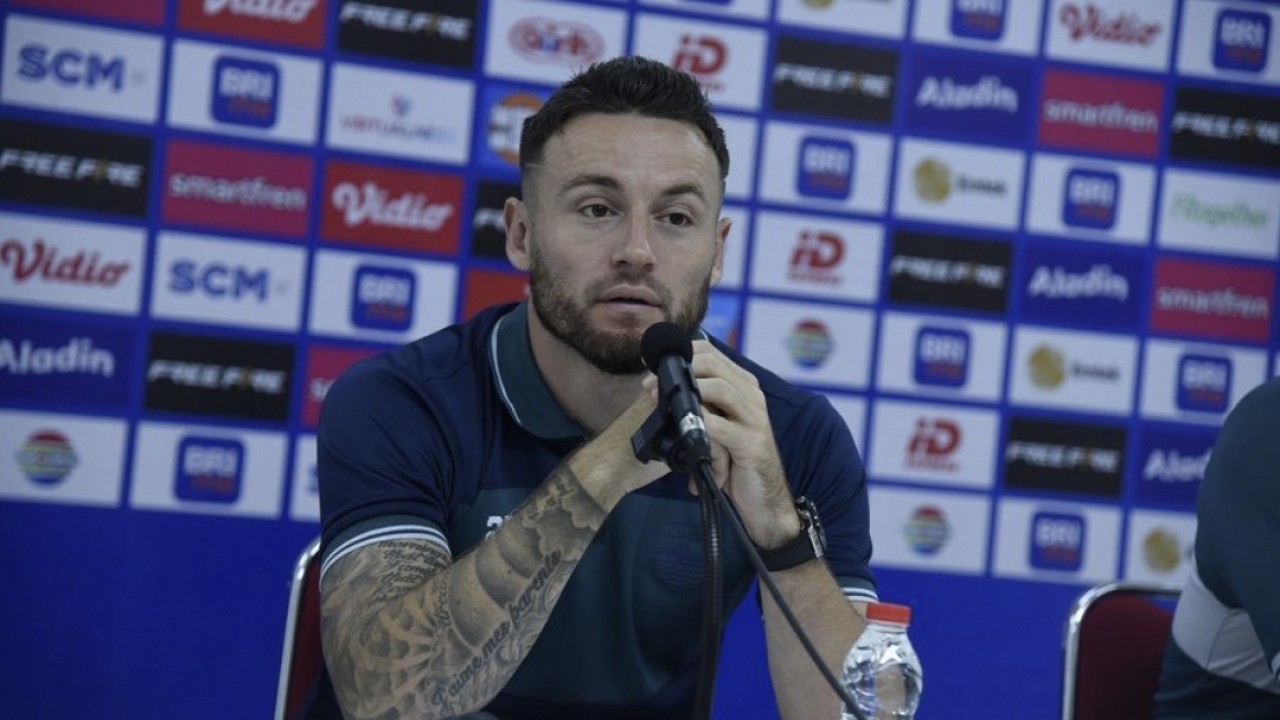 Gelandang Persib Marc Klok