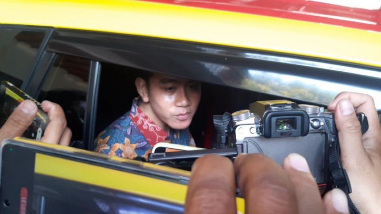 Gibran Rakabuming Raka mengakui sudah bertemu dengan Ketua DPP PDI Perjuangan (PDIP) Puan Maharani sebelum pengumuman dari Prabowo Subianto