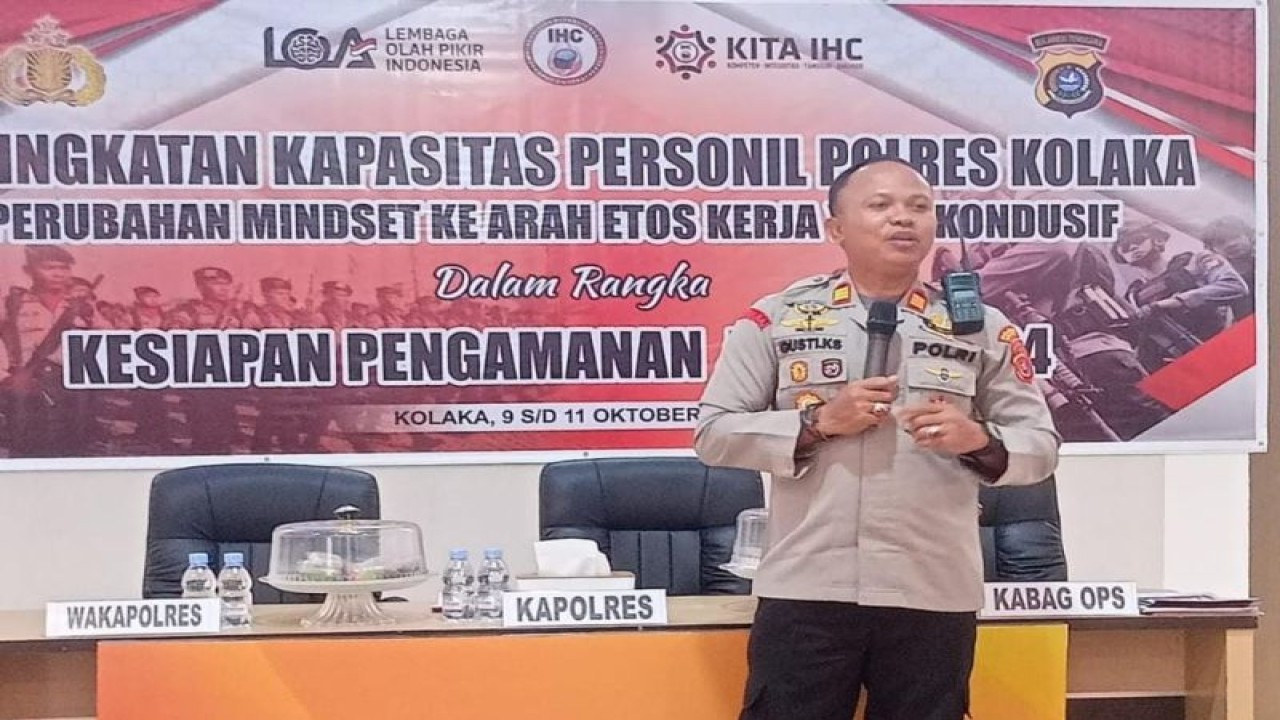 Kabag Ops Polres Kolaka AKP Gusti Komang Sulastra. (Antara/HO-Polres Kolaka)