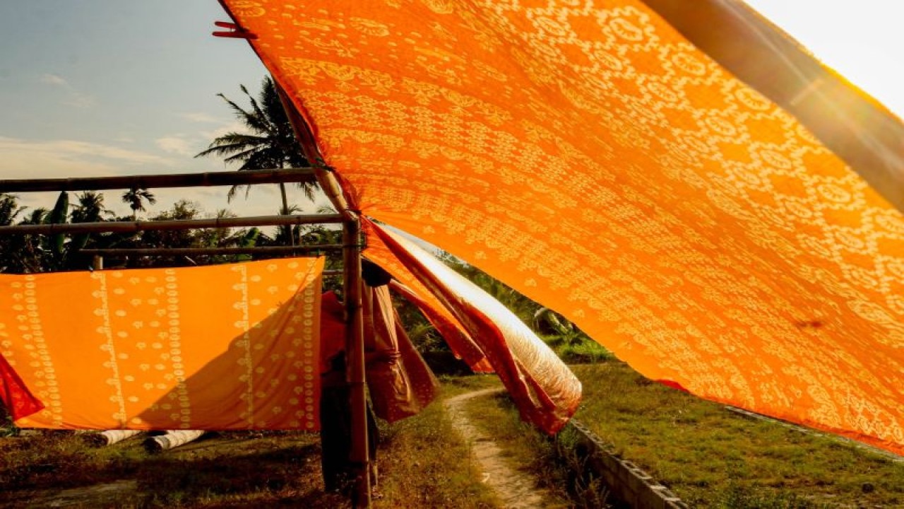 Ilustrasi - Kain batik Sasambo, Nusa Tenggara Barat (NTB). ANTARA/HO-PT Pertamina (Persero)