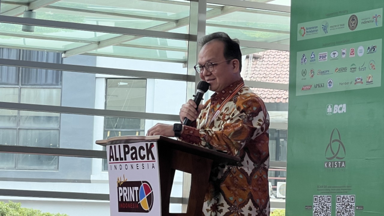 CEO Krista Exhibitions Daud Salim ketika membuka pameran AllPack Indonesia dan AllPrint Indonesia 2023 di JIExpo Kemayoran, Jakarta, Rabu (11/10/2023). ANTARA/Putu Indah Savitri