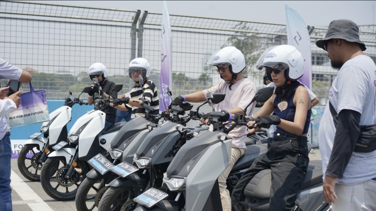 Jorge Lorenzo Terkesan dengan Motor Listrik Charged yang Dilengkapi Teknologi Canggih