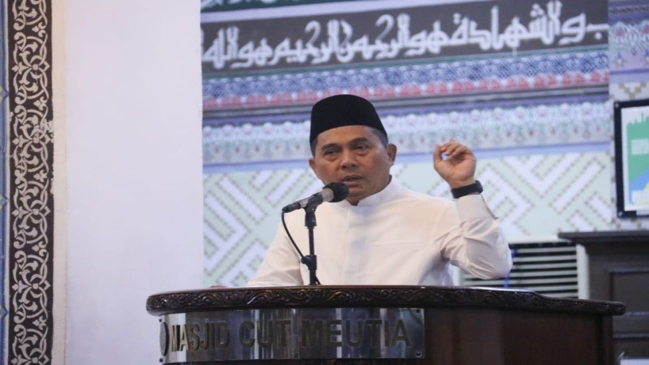 Kapolda Metro Jaya Irjen Pol Karyoto saat mengisi acara Subuh Keliling di Masjid Cut Meutia, Jakarta Pusat. Minggu (22/10/2023). ANTARA/HO-Humas Polda Metro Jaya