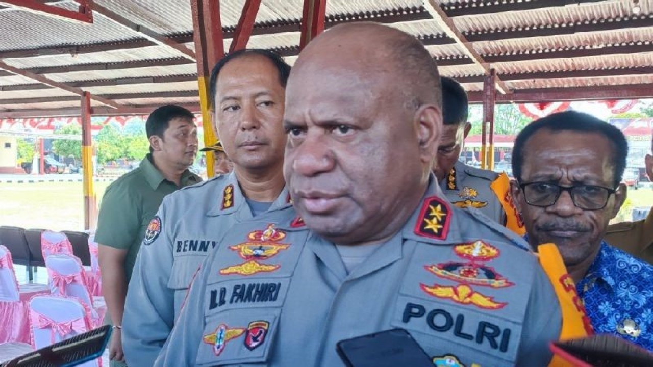 Kapolda Papua Irjen Pol Mathius Fakhiri. (ANTARA/Evarukdijati)