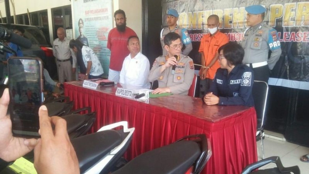 Kapolresta Pulau Ambon dan PP Lease Kombes Pol Driyano Andri Ibrahim (ANTARA/daniel/)