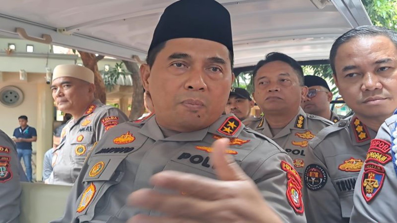 Kapolda Metro Jaya Irjen Pol Karyoto saat ditemui di Polda Metro Jaya, Jumat (13/10/2023). ANTARA/Ilham Kausar