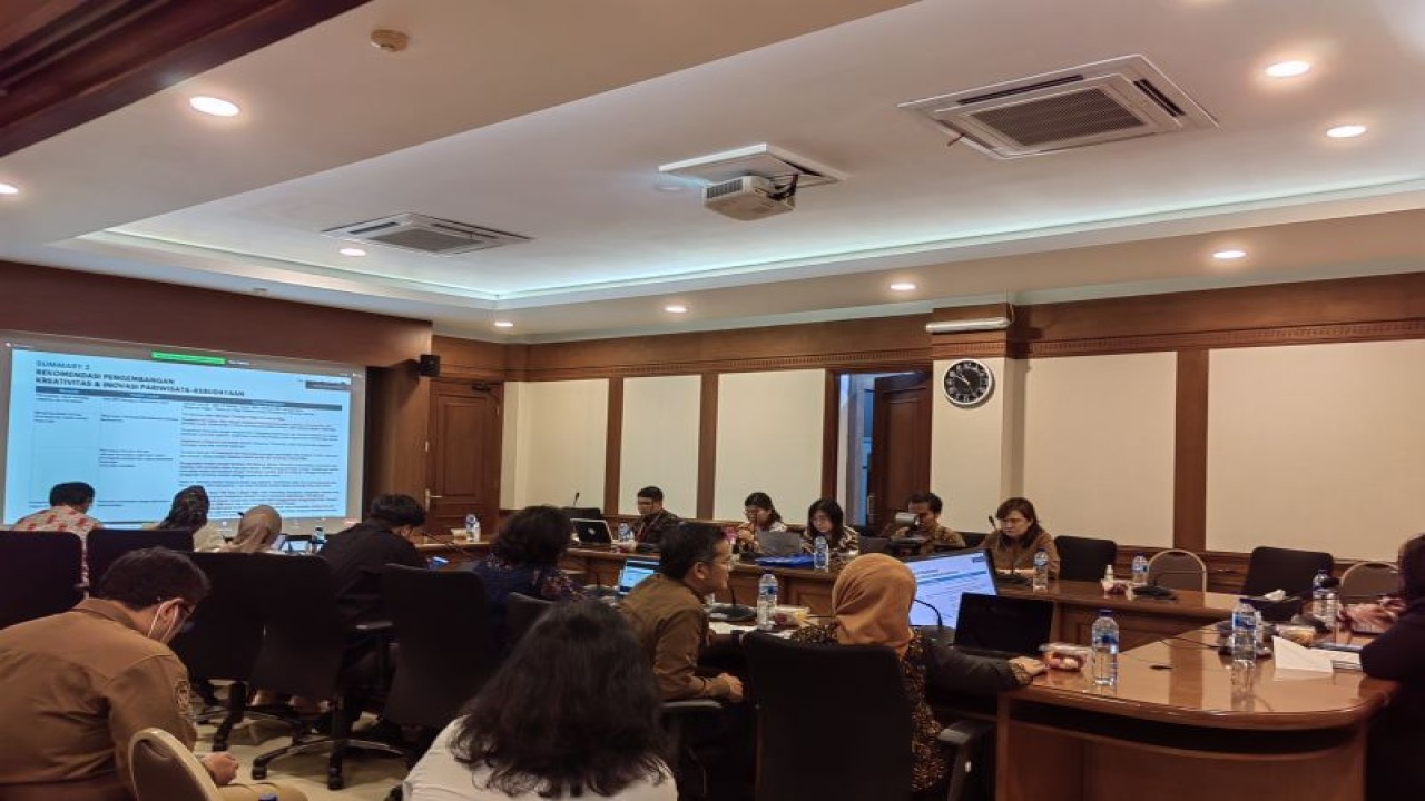 Suasana Forum Group Discussion pengembangan inovasi dan kreativitas pariwisata super prioritas yang diinisiasi Kemenko PMK di Jakarta, Rabu (25/10/2023). (ANTARA/Asep Firmansyah)