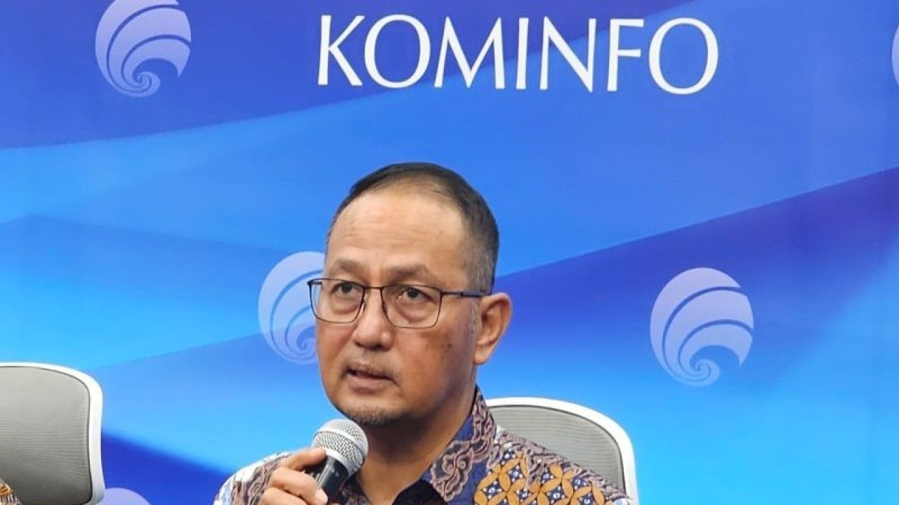 Direktur Jenderal Aplikasi dan Informatika (Dirjen APTIKA) Kemenkominfo Semuel A. Pangerapan di Jakarta, Jumat (27/10/2023). (ANTARA/Livia Kristianti)