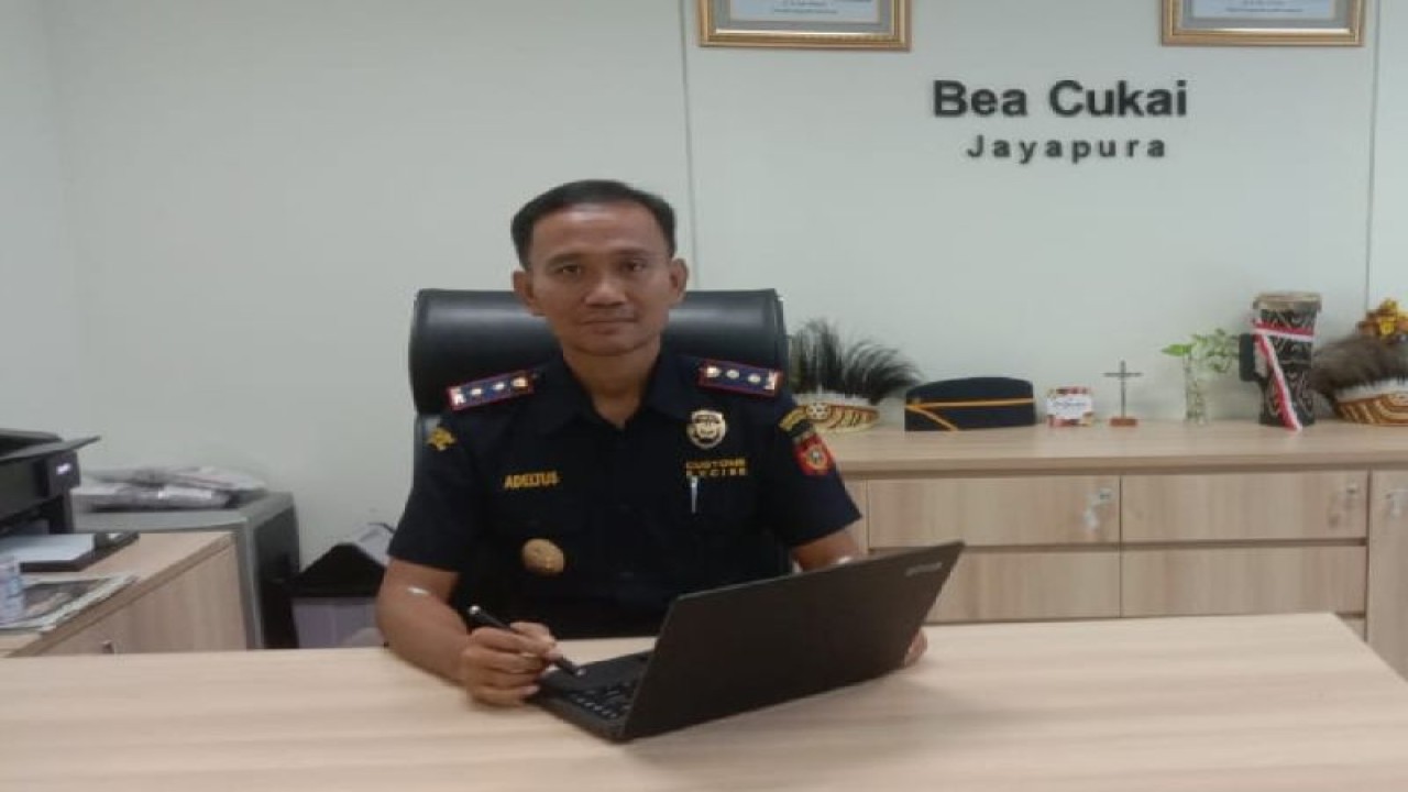 Kepala Bea Cukai Jayapura Adeltus Lolok (ANTARA/HO/Dokumen Pribadi)