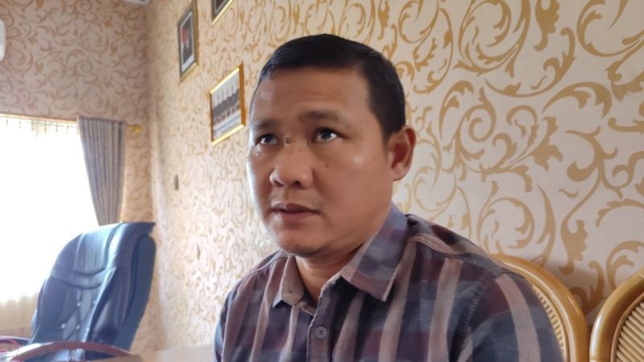 Ketua KPU Kota Bengkulu Reyendra Firasad. ANTARA/Anggi Mayasari