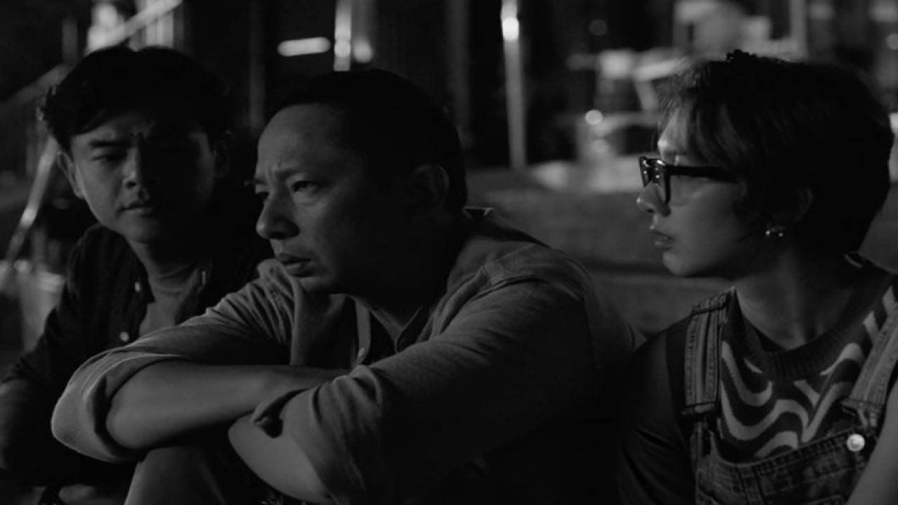 Sebuah first look dari film "Jatuh Cinta Seperti di Film-Film". (ANTARA/HO/Imajinari)