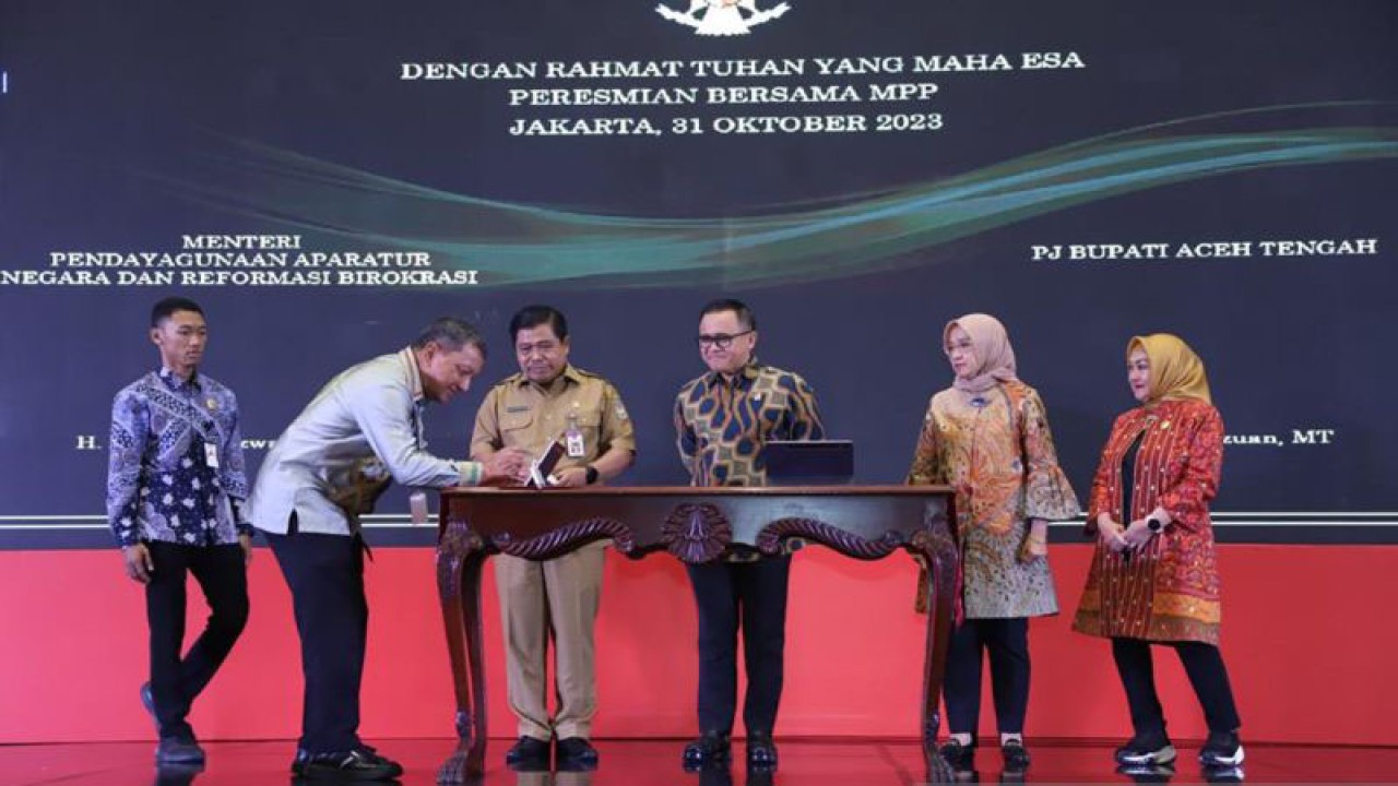 Penjabat Bupati Aceh Tengah T Mirzuan saat mengikuti acara peresmian MPP oleh MenPAN RB di Birawa Assembly Hall Hotel Bidakara Jakarta, Selasa (31/10/2023). (ANTARA/HO-Prokopim Setdakab Aceh Tengah).