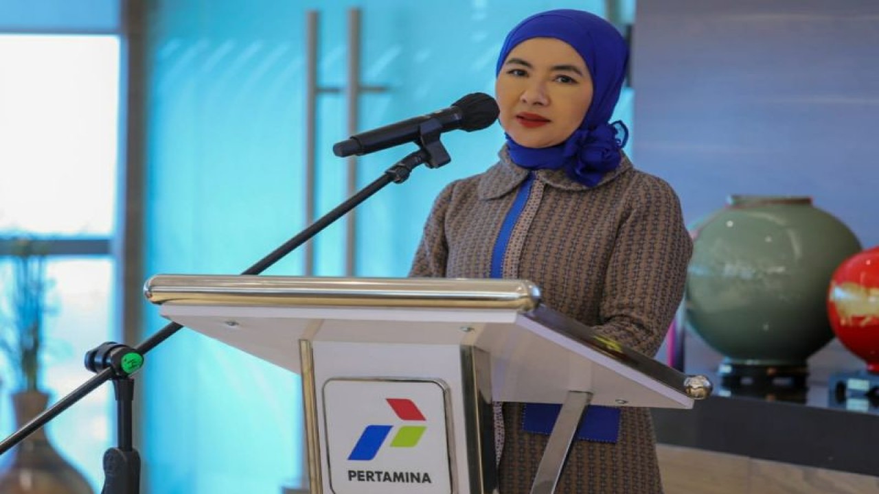 Direktur Utama PT Pertamina (Persero) Nicke Widyawati saat menyampaikan sambutan dalam acara apresiasi Dirut Pertamina kepada Bareskrim Polri di Grha Pertamina, Jakarta, Rabu (4/10/2023). (ANTARA/HO-Pertamina)