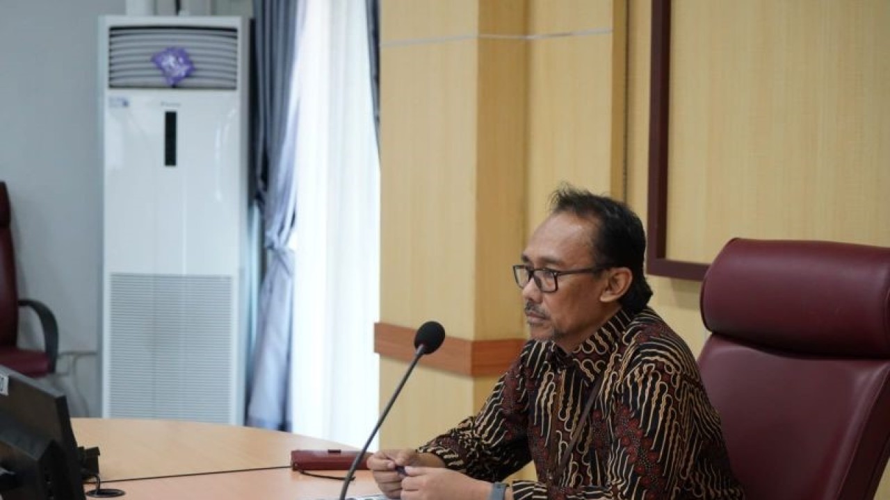 Kepala Badan Pusat Statistik (BPS) Provinsi Sumatera Barat Sugeng Arianto memaparkan nilai tukar petani di Padang, Senin, (2/10/2023). Antara/HO-Humas BPS Sumbar.