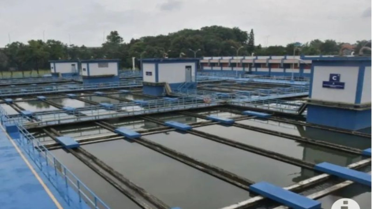 Instalasi Pengolahan Air (IPA) Buaran, Kalimalang, Jakarta, Kamis (2/2/2023). ANTARA FOTO/ Fakhri Hermansyah/aw