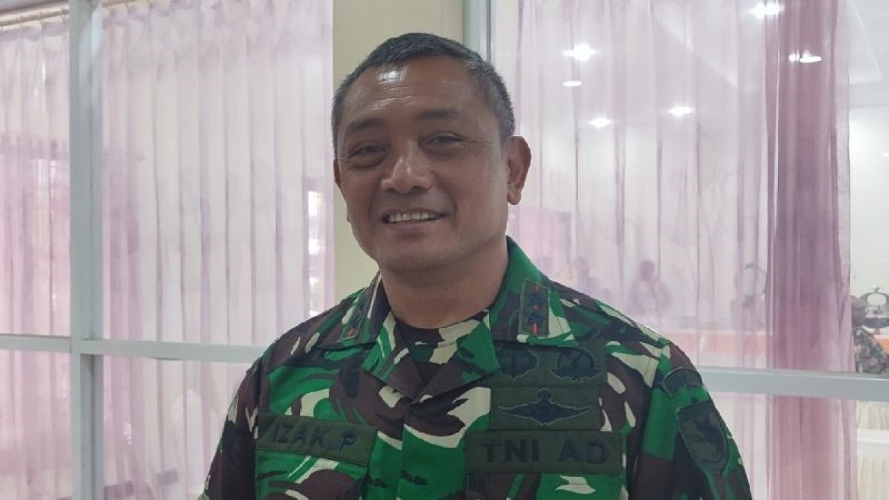 Pangdam XVII/Cenderawasih Mayjen TNI Izak Pangemanan. (ANTARA/Evarukdijati)