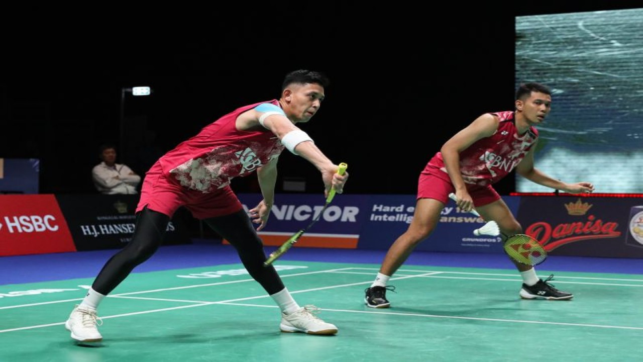 Pasangan ganda putra Indonesia Fajar Alfian/Muhammad Rian Ardianto dalam babak 16 besar Denmark Open 2023. (ANTARA/HO/PBSI)