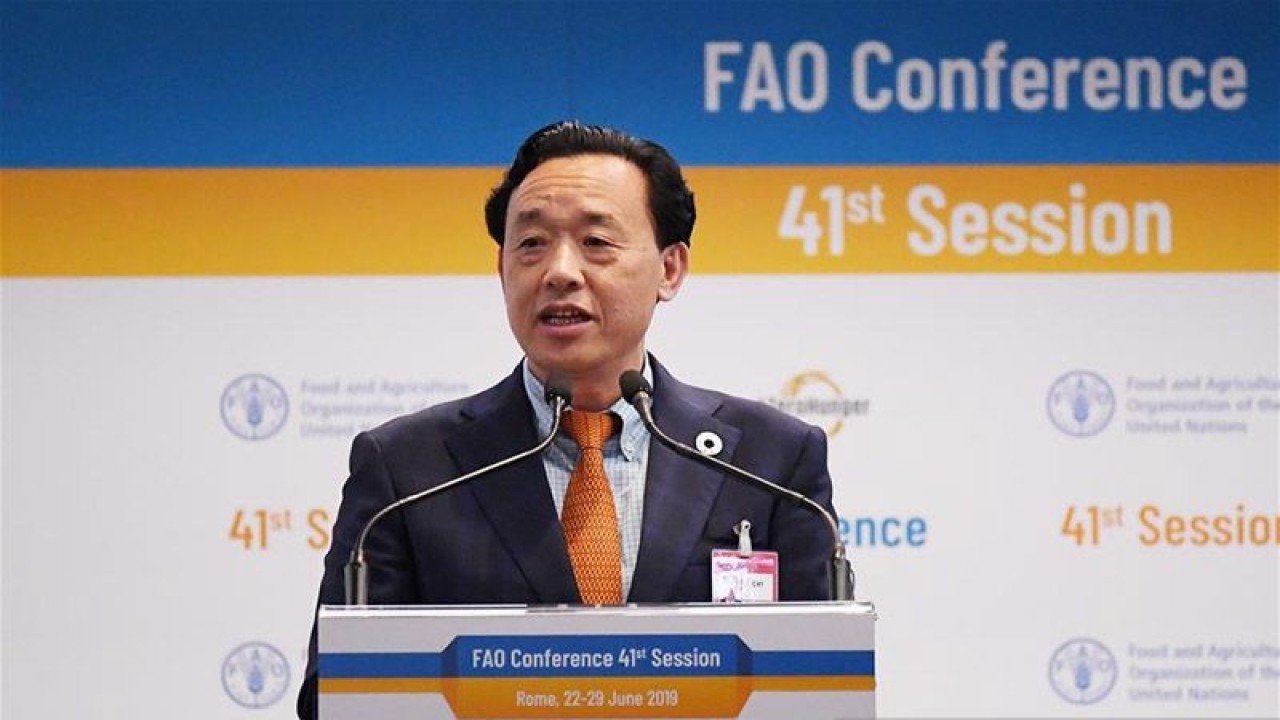 Arsip Foto - Direktur Jenderal Organisasi Pangan dan Pertanian PBB (FAO) Qu Dongyu yang baru terpilih, berbicara selama Konferensi FAO ke-41 di Roma, Italia, Minggu (23/6/2019). ANTARA/Xinhua/Alberto Lingria/am.