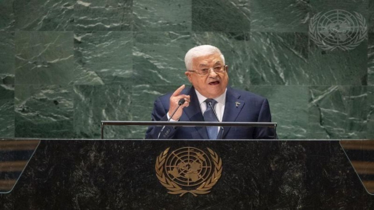 Presiden Palestina Mahmoud Abbas dalam sesi debat Sidang Majelis Umum ke-78 PBB di New York, Kamis (21/9/2023). (ANTARA/HO-UN Photo.)