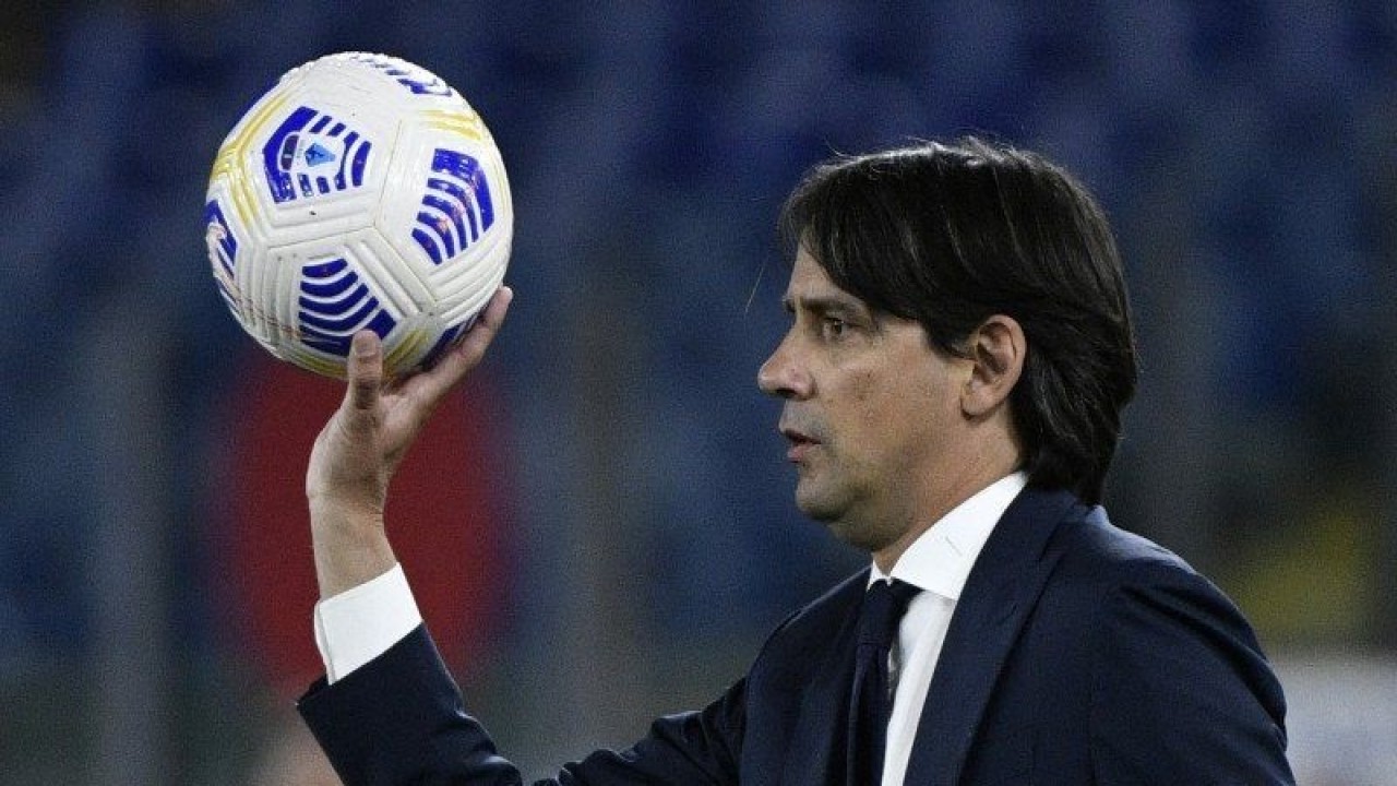 Pelatih Inter Milan Simone Inzaghi. (AFP/FILIPPO MONTEFORTE)