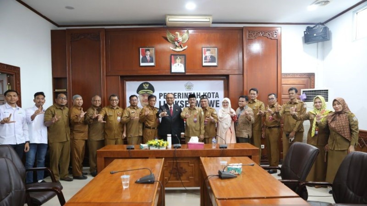 Dokumentasi - Pj Wali Kota Lhokseumawe Imran saat soft launching aplikasi Sipinter di Kota Lhokseumawe. (ANTARA/HO-Pemkot Lhokseumawe)