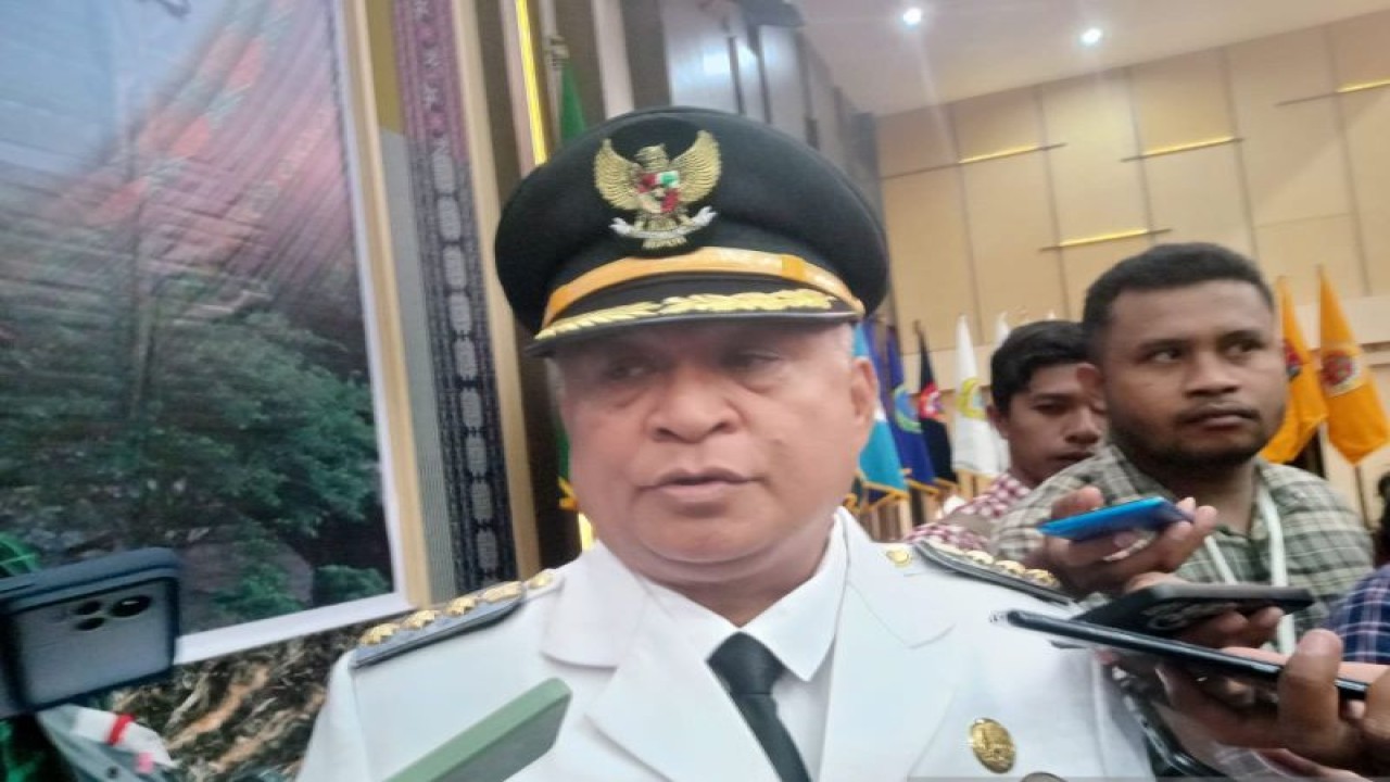Penjabat Wali Kota Kupang Provinsi Nusa Tenggara Timur Fahrensy P. Funay (ANTARA/Benny Jahang)
